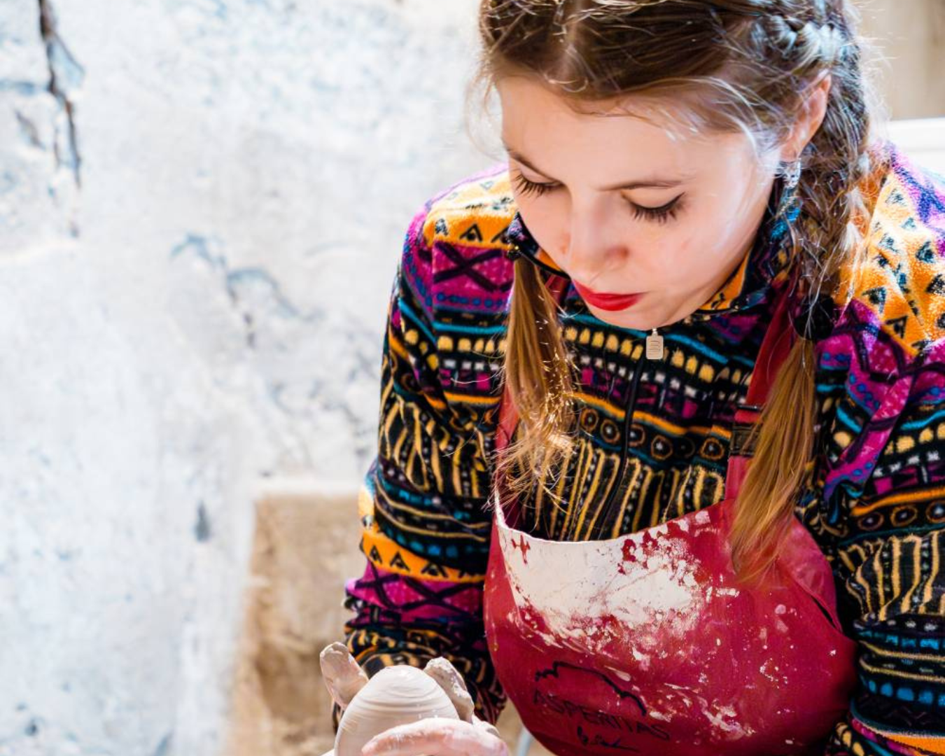 Immagine di Asperitas di Sandra Olivieri, ceramica-mosaico – GO Makers Gorizia 2026